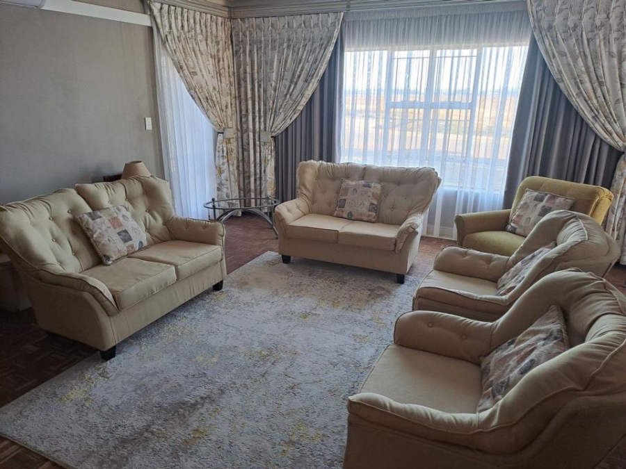 4 Bedroom Property for Sale in Manzil Park North West
